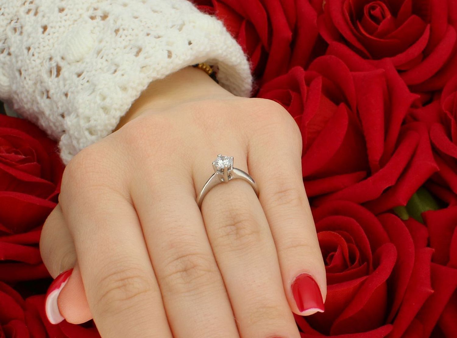 Pierścionek z białego złota 585 z dużą cyrkonią 5 mm. Waga 1,99 g, rozmiar 12. Elegancka biżuteria idealna na zaręczyny lub prezent.1.jpg