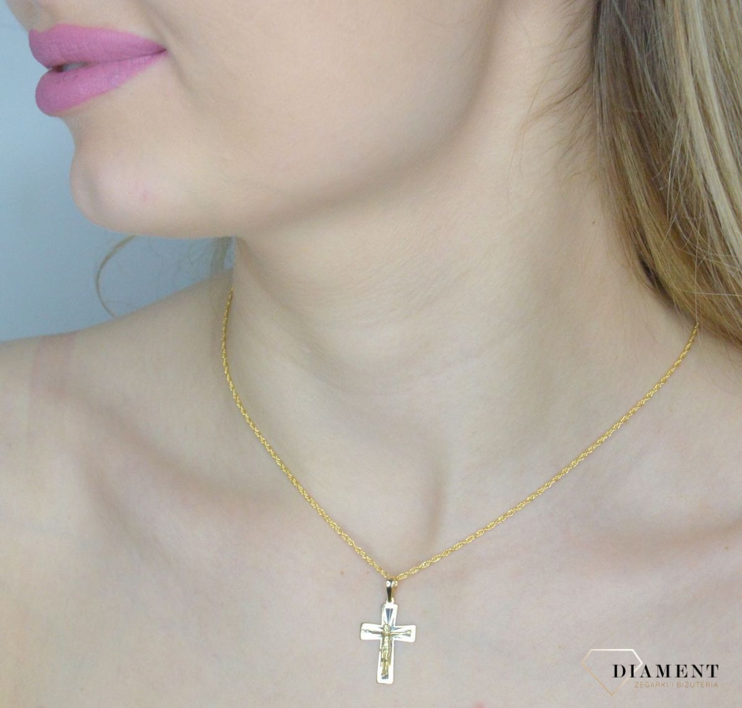 Srebrny łańcuszek 925 pozłacany singapur DIA-LAN-SN27G-925. Srebrny łańcuszek pozłacany. Srebrny łańcuszek damski. Łańcuszek srebrny na prezent..jpg