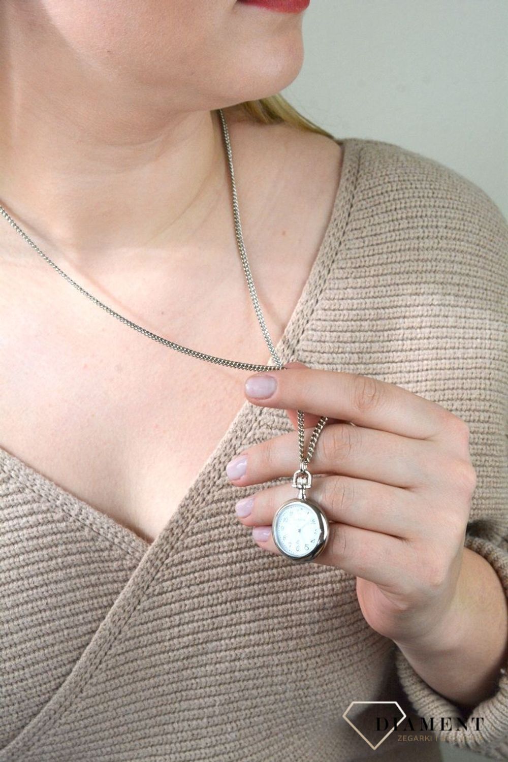 Zegarek kieszonkowy JVD Mały Okrągły Srebrny z cyframi arabskimi LK09 (2).jpg