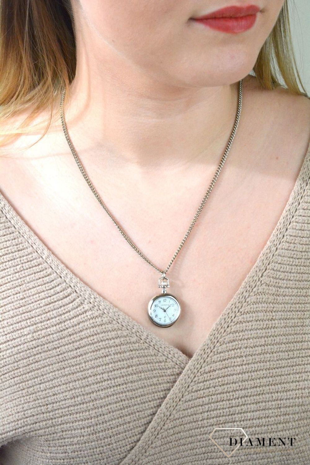 Zegarek kieszonkowy JVD Mały Okrągły Srebrny z cyframi arabskimi LK09 (2).jpg