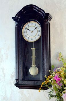 Zegar ścienny z wahadłem Drewniany zegar JVD N9353.1. Zegary drewniane. Zegar drewniany brązowy, drewno wenge. Zegar ścienny z wahadłem.  (5).JPG