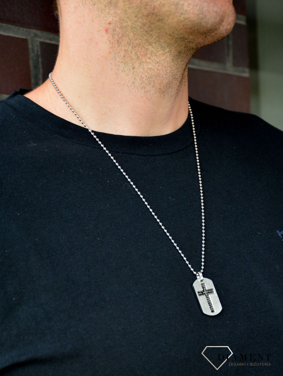 Naszyjnik męski nieśmiertelnik z motywem krzyża DIA-NAS-N212234-STAL. Świetny pomysł na prezent dla mężczyzny.jpg