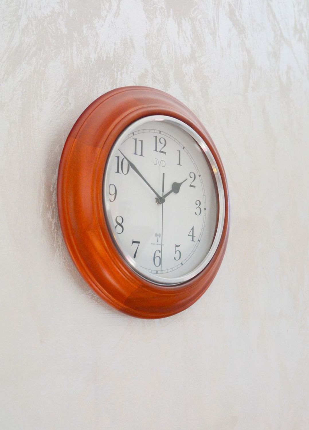 Zegar sterowany radiowo drewniany JVD NR27043.23 Radio Controlled.jpg