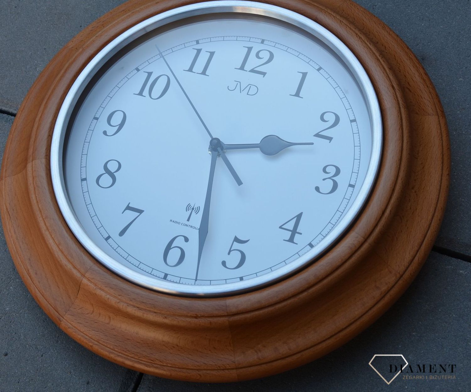 Zegar sterowany radiowo drewniany JVD NR27043.41 Radio Controlled zegar sterowany falami radiowymi idealny prezent do biura.JPG