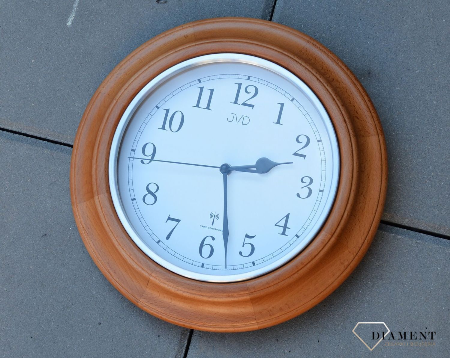 Zegar sterowany radiowo drewniany JVD NR27043.41 Radio Controlled zegar sterowany falami radiowymi idealny prezent do biura.JPG