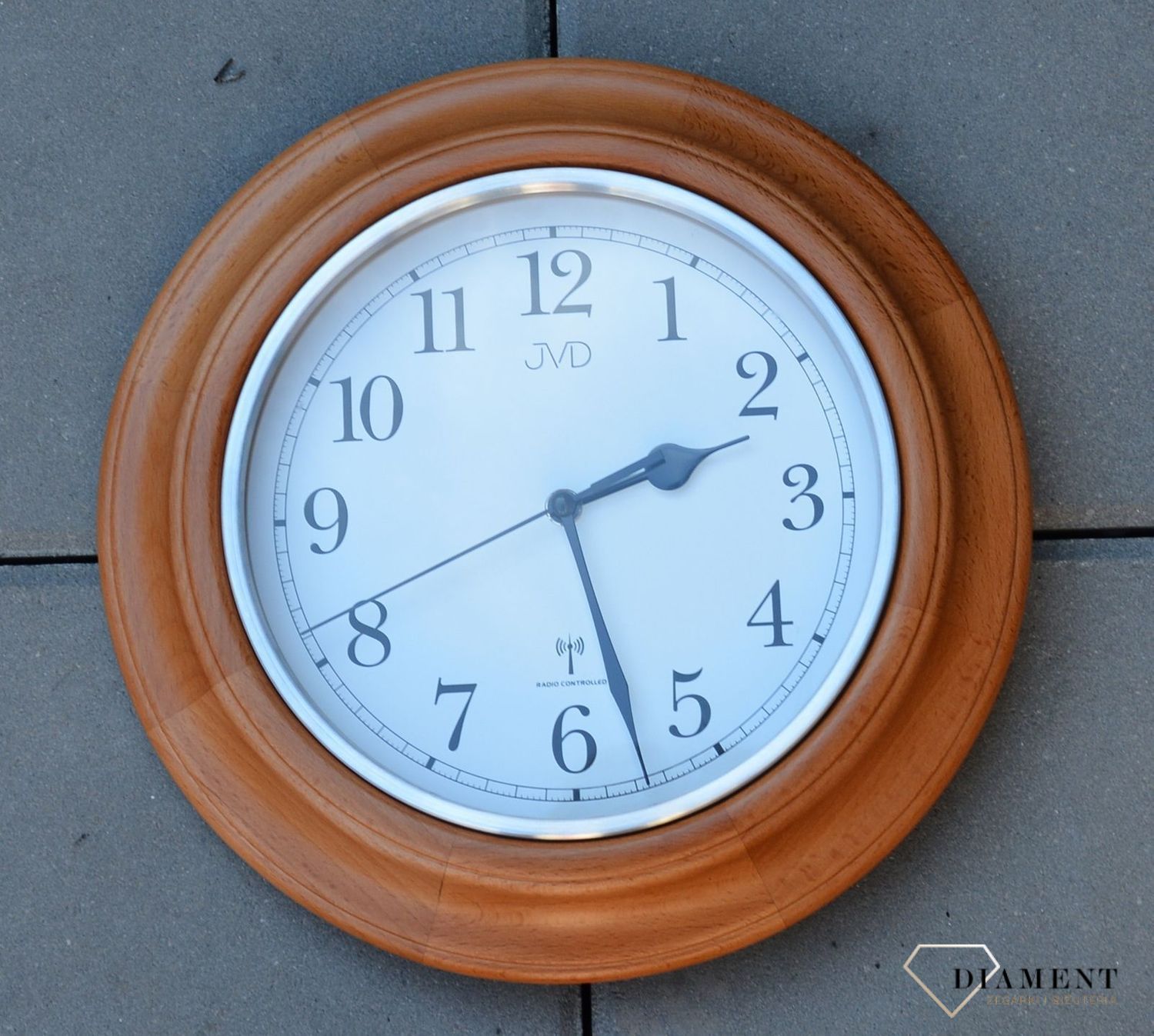 Zegar sterowany radiowo drewniany JVD NR27043.41 Radio Controlled zegar sterowany falami radiowymi idealny prezent do biura.JPG