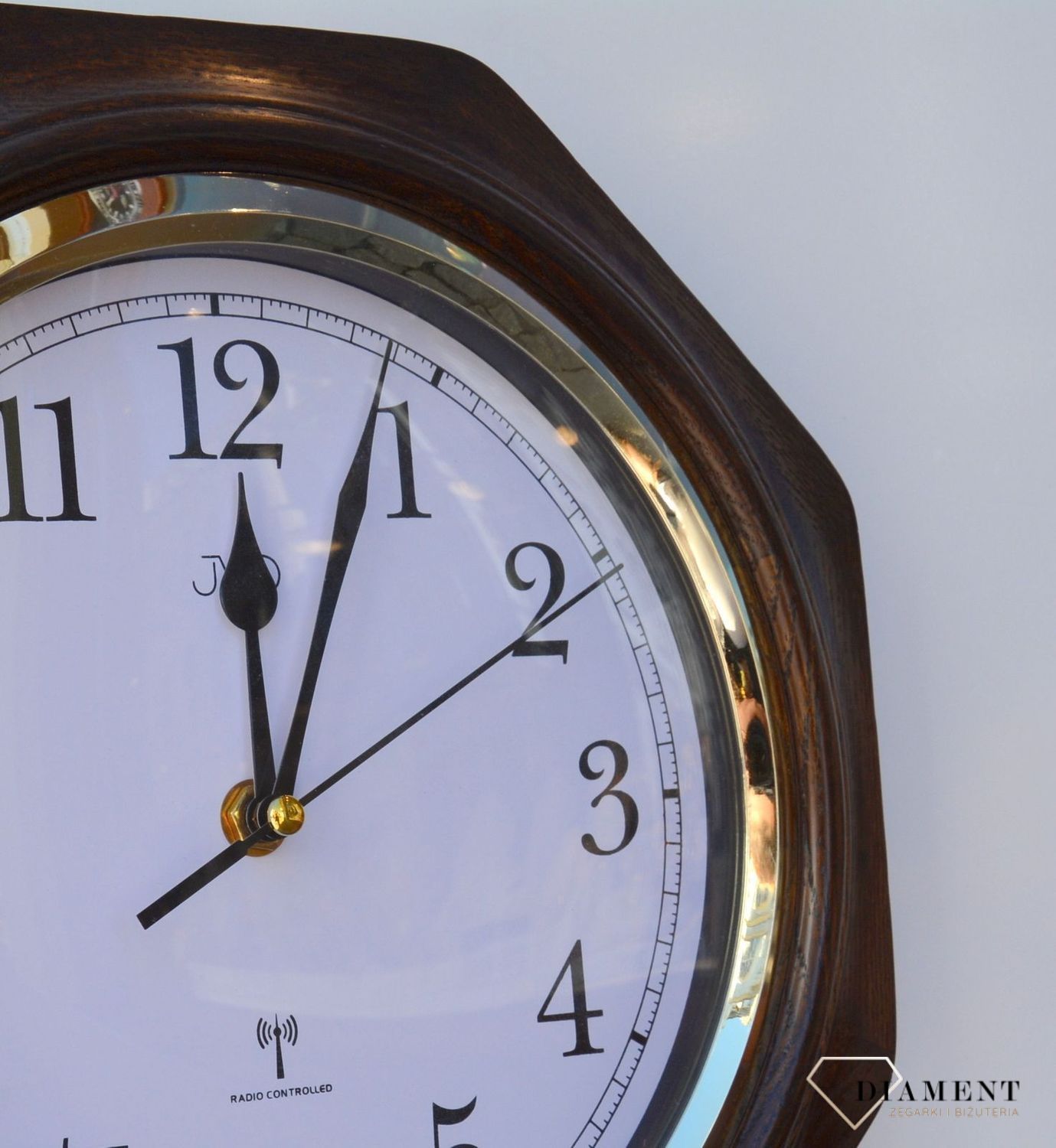 Zegar sterowany radiowo drewniany JVD NR7172.2 RADIO CONTROLLED.jpg