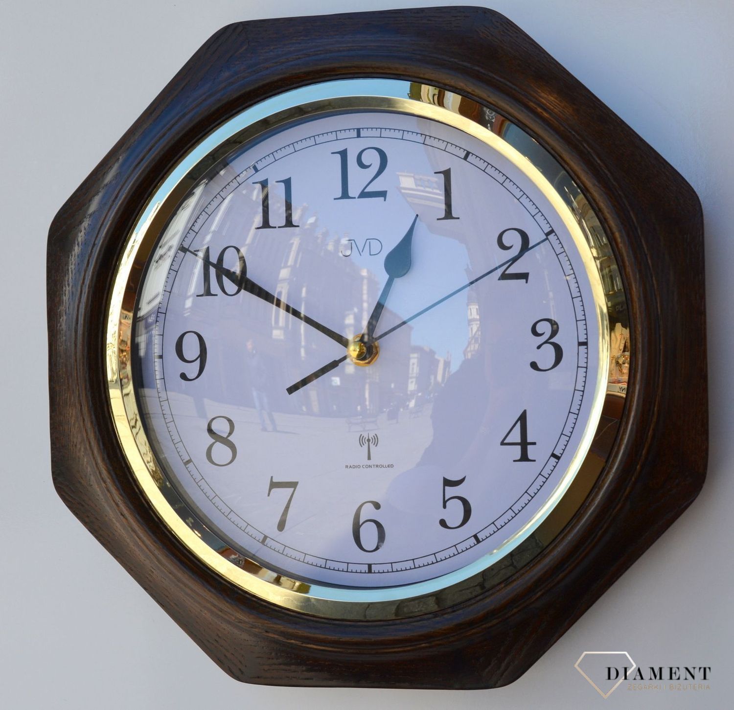 Zegar sterowany radiowo drewniany JVD NR7172.2 RADIO CONTROLLED.jpg