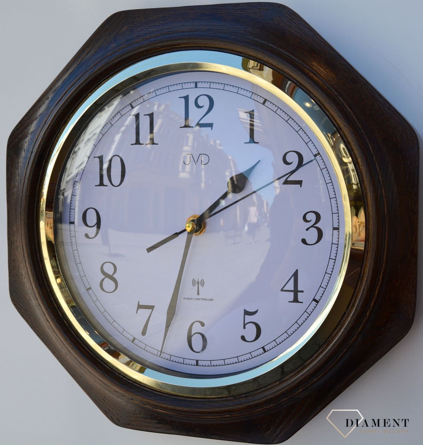 Zegar sterowany radiowo drewniany JVD NR7172.2 RADIO CONTROLLED.jpg