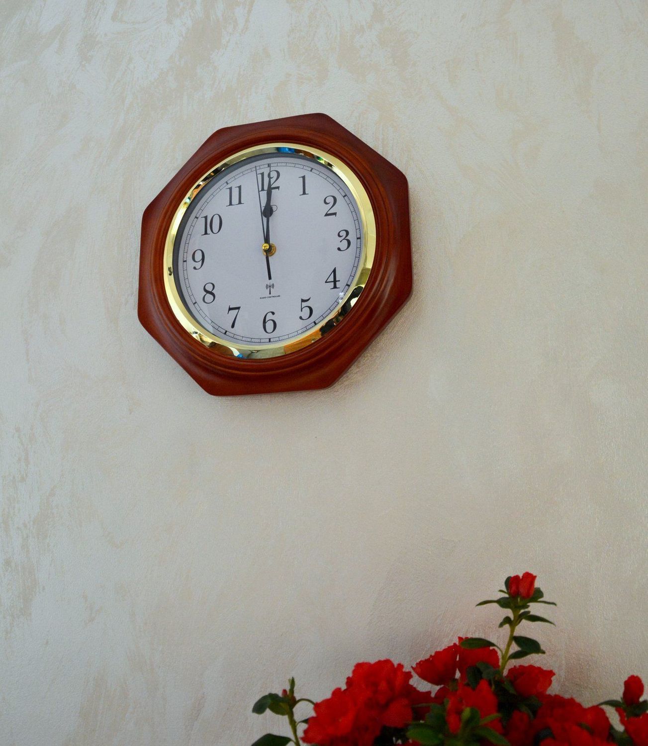 Zegar sterowany radiowo drewniany JVD NR7172.3 RADIO CONTROLLED.jpg