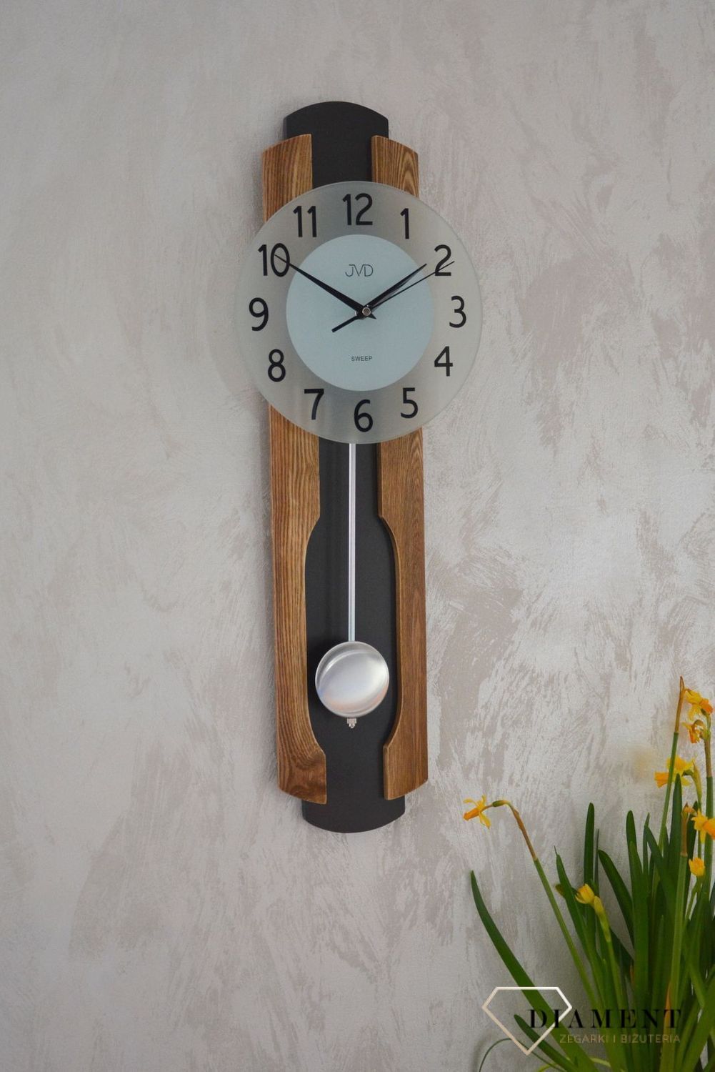 Nowoczesny zegar ścienny wiszący kwarcowy drewno i szkło NS21001 (1).jpg