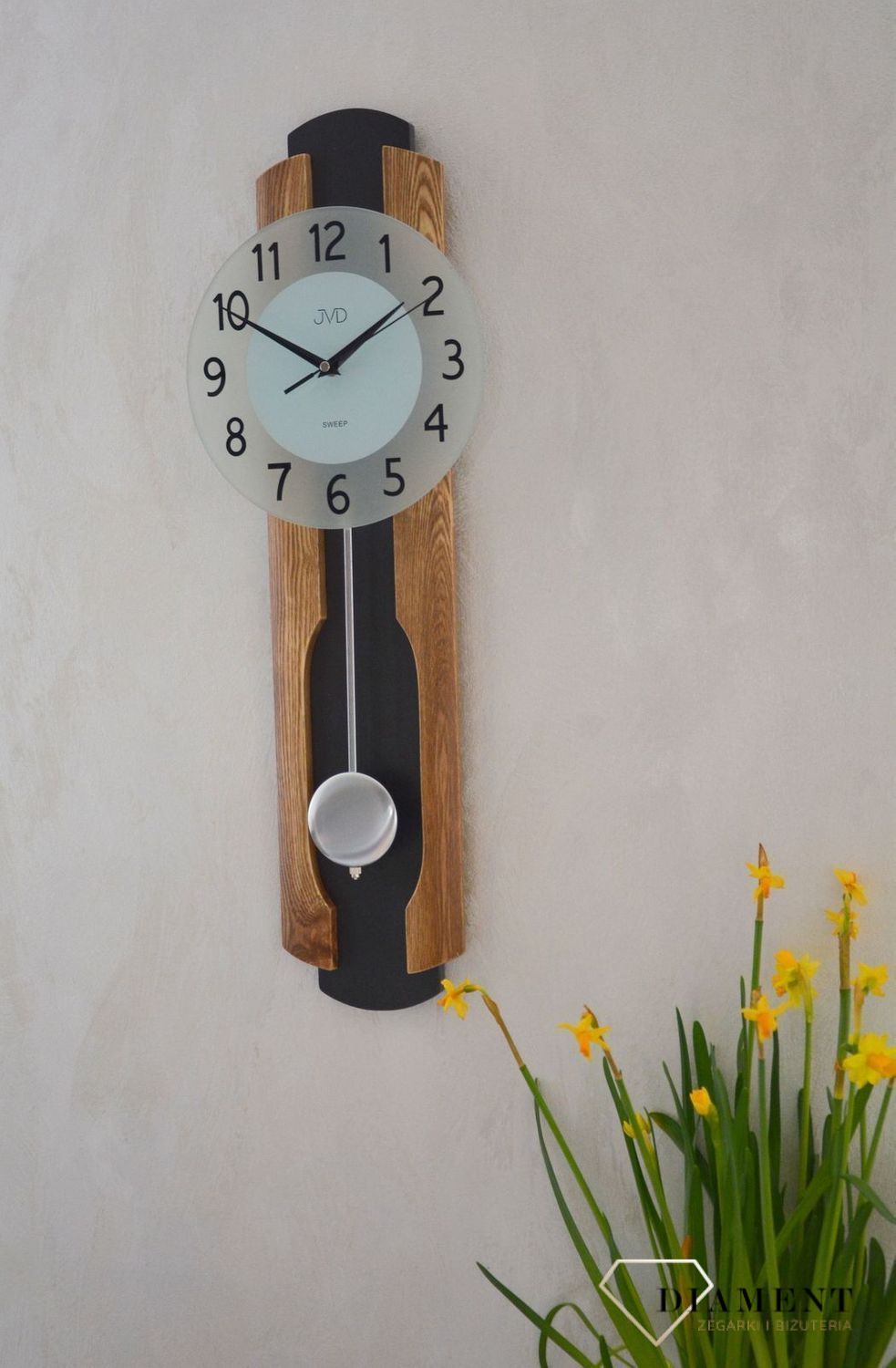 Nowoczesny zegar ścienny wiszący kwarcowy drewno i szkło NS21001 (1).jpg