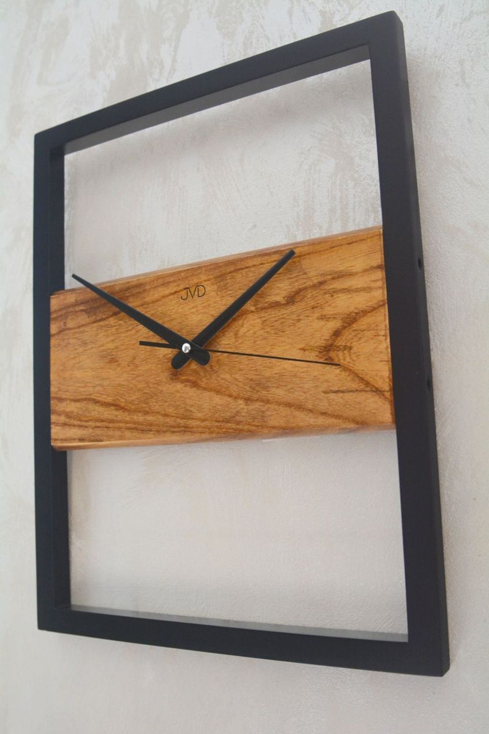 egar ścienny JVD NS2200578 – klasyczny design w drewnianej obudowie.jpg