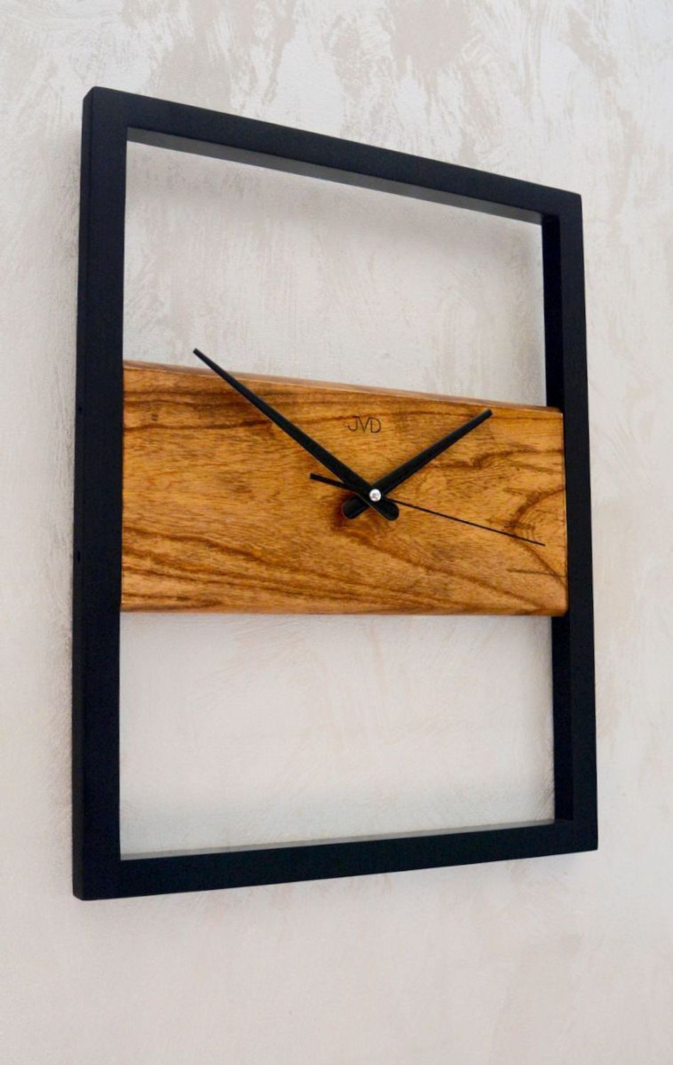 egar ścienny JVD NS2200578 – klasyczny design w drewnianej obudowie.jpg