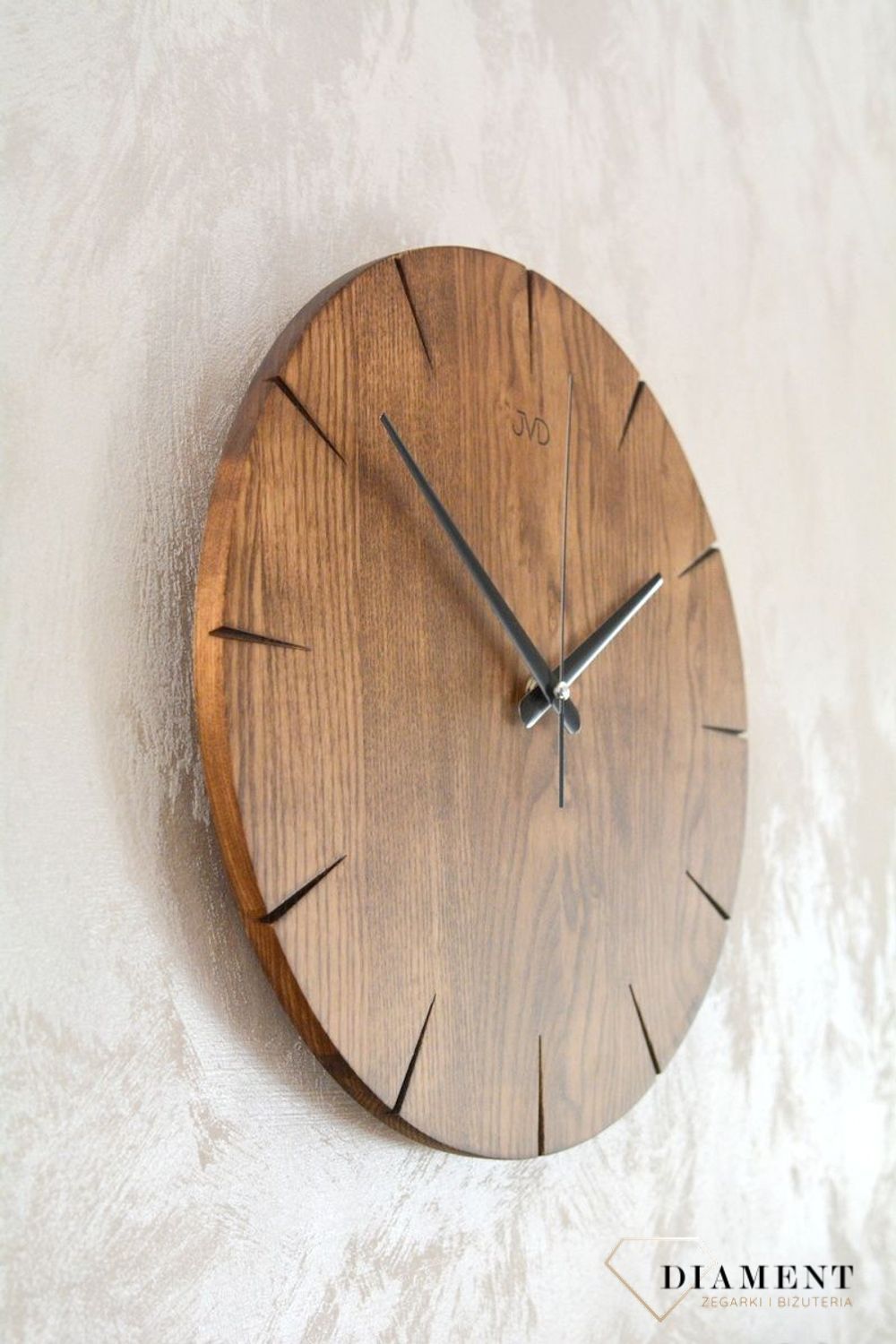 Zegar ścienny styl loftowy okrągły nowoczesny NS22011.78.  Nowoczesny zegar na ścianę NS22011.78 wyposażony jest w kwarcowy mechanizm, zasilany za pomocą baterii. Posiada bardzo wysoką dokładność mierzenia czasu +- 10 sekund w przeciągu 30 dn.jpg