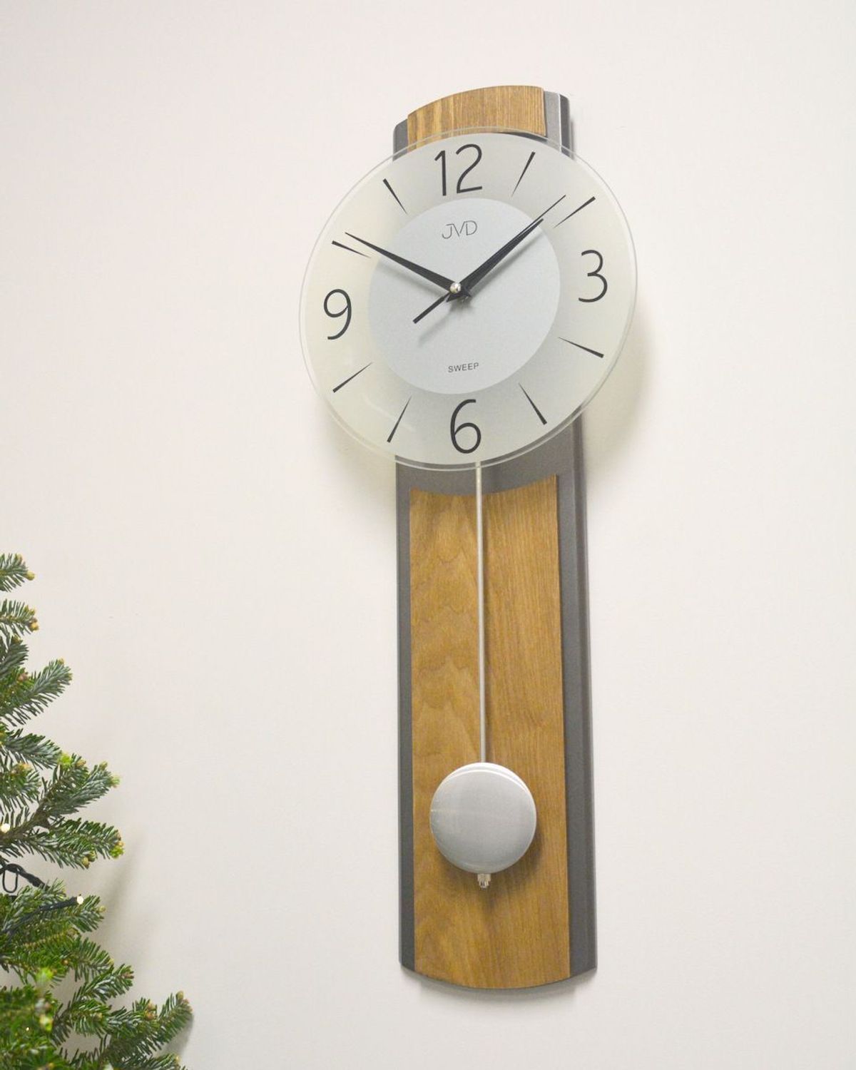 Zegar ścienny JVD NS22017.78 z drewna, płynny sekundnik, wahadło, 60 cm.jpg