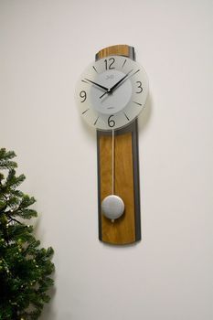 Elegancki zegar ścienny JVD NS22017.78 z drewna w kolorze brązowo-antracytowym. Cicha praca dzięki płynnemu sekundnikowi i dekoracyjne wahadło. Idealny do klasycznych i nowoczesnych wnętrz ( (3).JPG