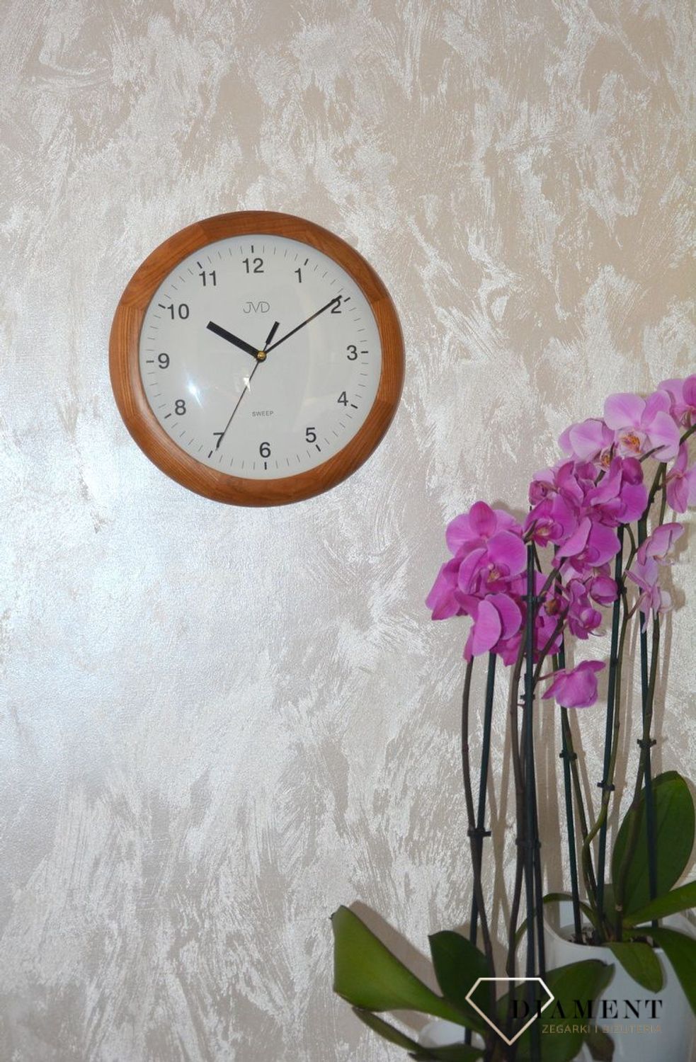 Zegar ścienny drewniany okrągły JVD ciemny dąb NS2341.11 ✅ Zegar ścienny okrągły wykonany z drewna w kolorze ciemnego dębu. ✅.jpg