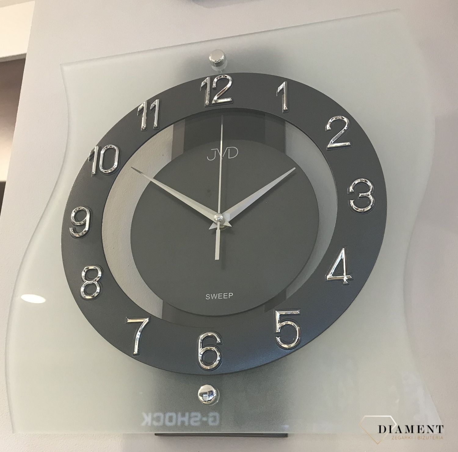 Piękny zegar ścienny idealny do salonu, kuchni. Zegar JVD w szklanej obudowie z ciemną tarczą i wyraźnymi cyframi arabskimi. Darmowa wysyłka!.jpg