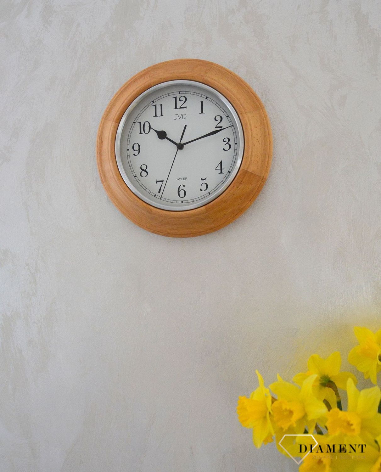 Zegar na ścianę drewniany JVD jasny okrągły NS27043.68.jpg
