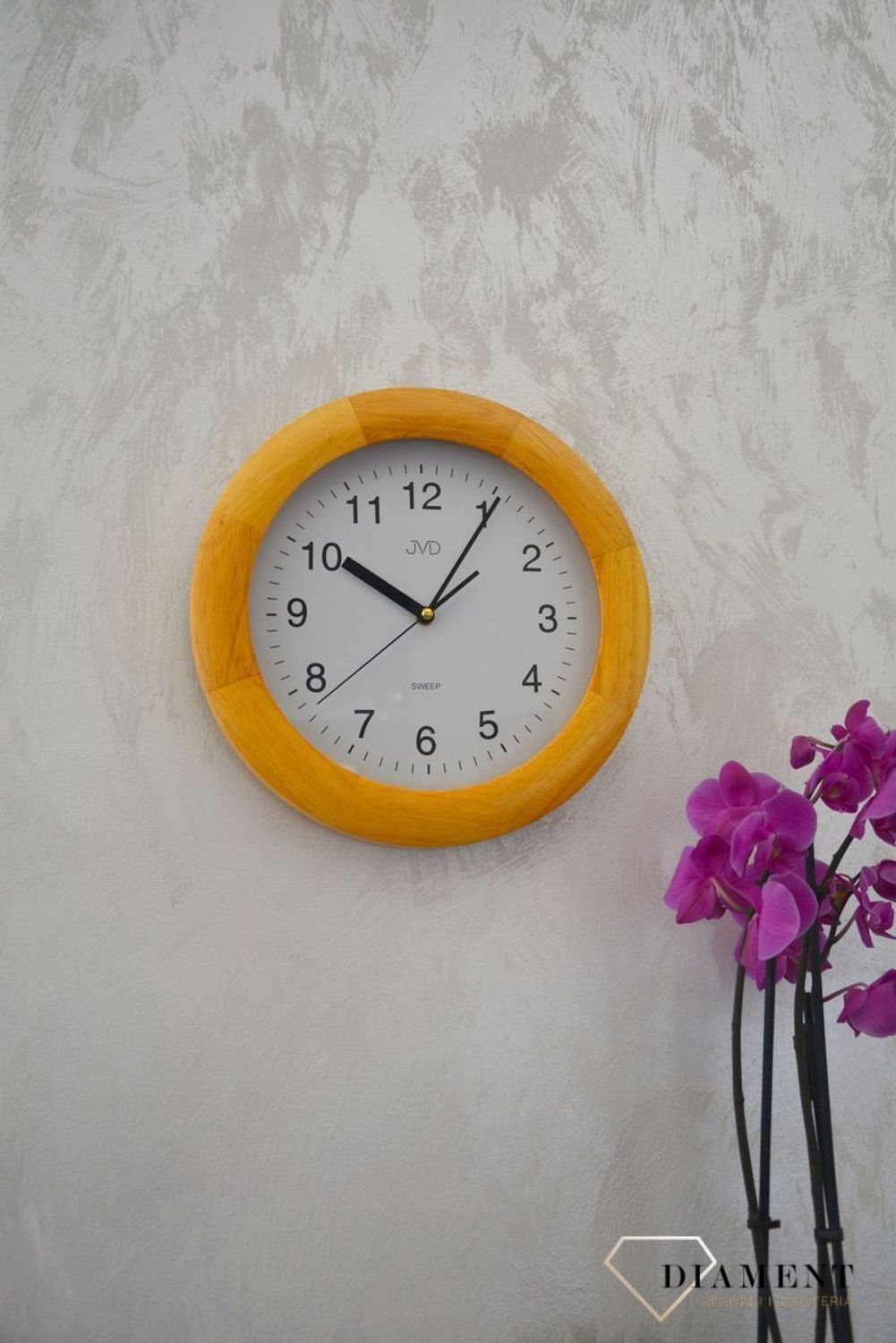 Zegar drewniany okrągły JVD w kolorze jasnego, ciepłego dębu NS7017.2 ✅ Zegar w okrągłej obudowie w kolorze jasnego dębu. ✅ (2).jpg
