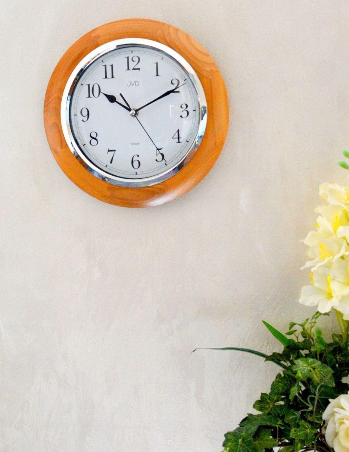 Zegar ścienny drewniany JVD okrągły brąz NS7111.68. Zegar ścienny okrągły. Zegar ścienny do kuchni. Zegar ścienny drewniany. Ścienny zegar do pokoju..jpg