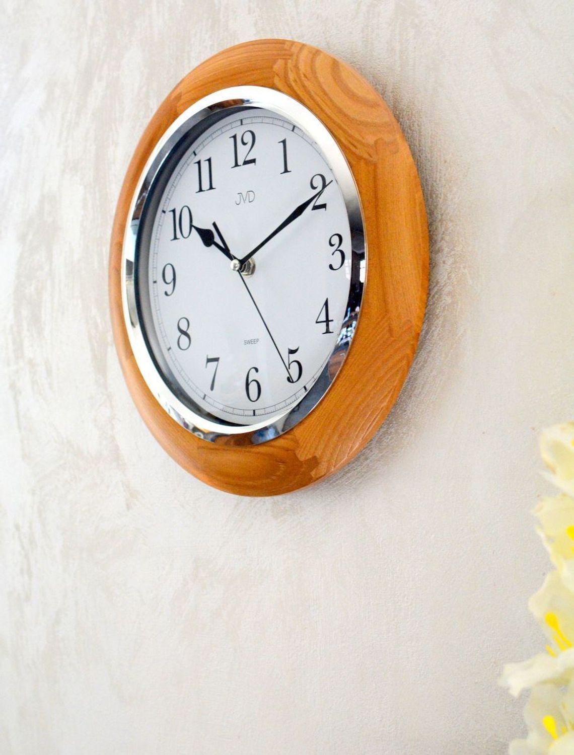 Zegar ścienny drewniany JVD okrągły brąz NS7111.68. Zegar ścienny okrągły. Zegar ścienny do kuchni. Zegar ścienny drewniany. Ścienny zegar do pokoju..jpg