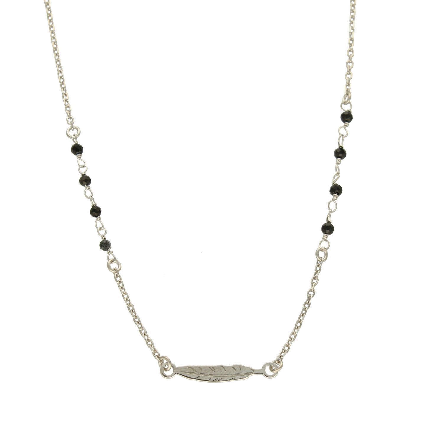 komplet-srebrny-naszyjnik-z-bransoletka-czarne-koraliki-z-listkiem-dia-kpl-80451a-925.-piekny-material-jubilerski-jest-ceniony-przez-kobiety-na-calym-swiecie-za-swoj-chlodny-blask.-niezwykle-harmonijne-polaczenie-srebra-z-ko.jpg