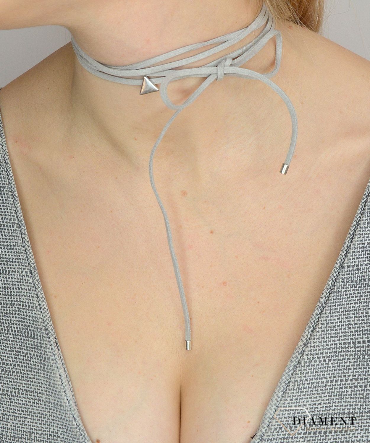 Naszyjnik choker damski szary By Dziubeka trójkącik NIL2084  ✓Biżuteria damska.jpg