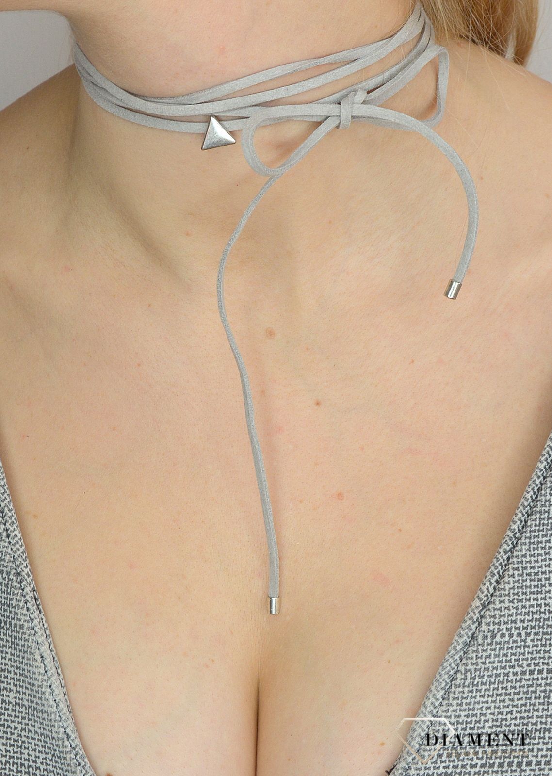 Naszyjnik choker damski szary By Dziubeka trójkącik NIL2084  ✓Biżuteria damska.jpg