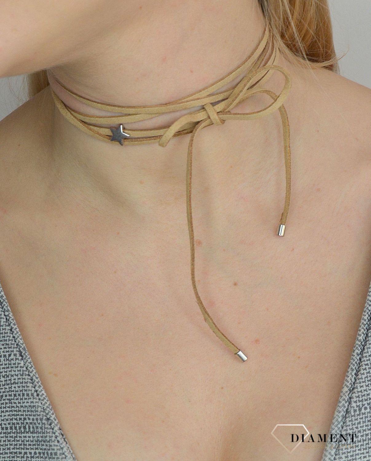 Naszyjnik choker bransoletka beżowy rzemyk z gwiazdką DIA-NSZ-0065-BEŻ.jpg