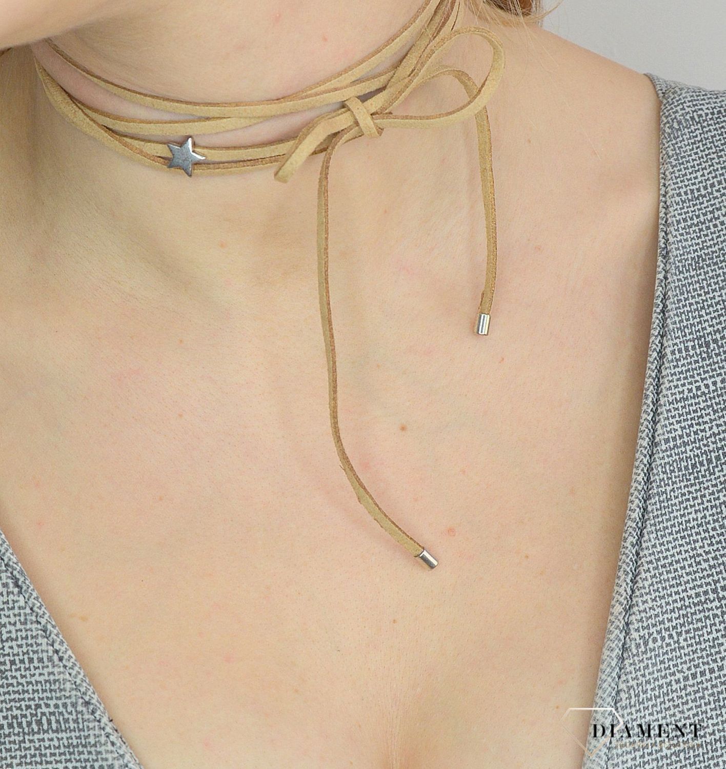 Naszyjnik choker bransoletka beżowy rzemyk z gwiazdką DIA-NSZ-0065-BEŻ.jpg