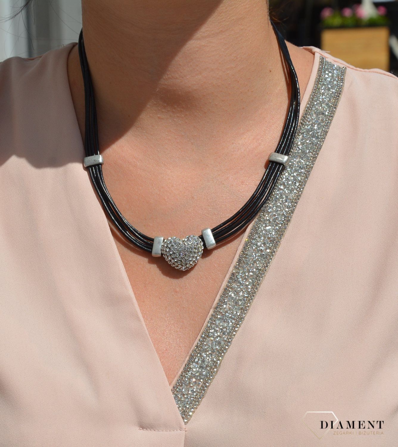 Naszyjnik damski skórzany z sercem i cyrkonią.jpg