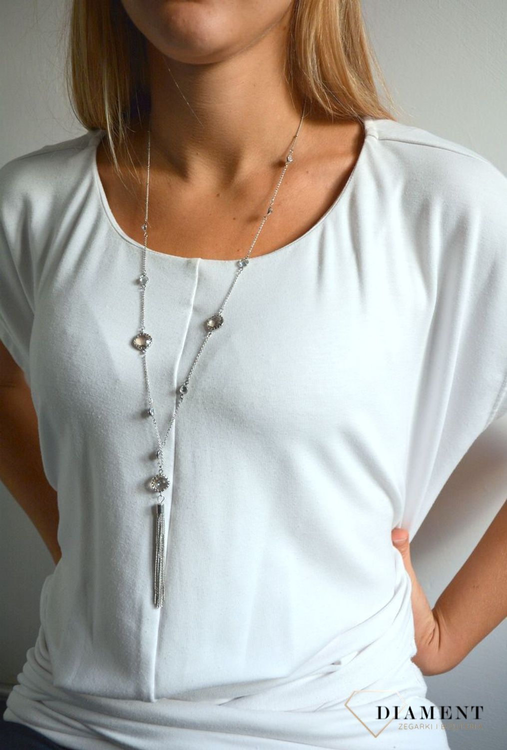 Naszyjnik długi damski srebrny z chwostem.jpg