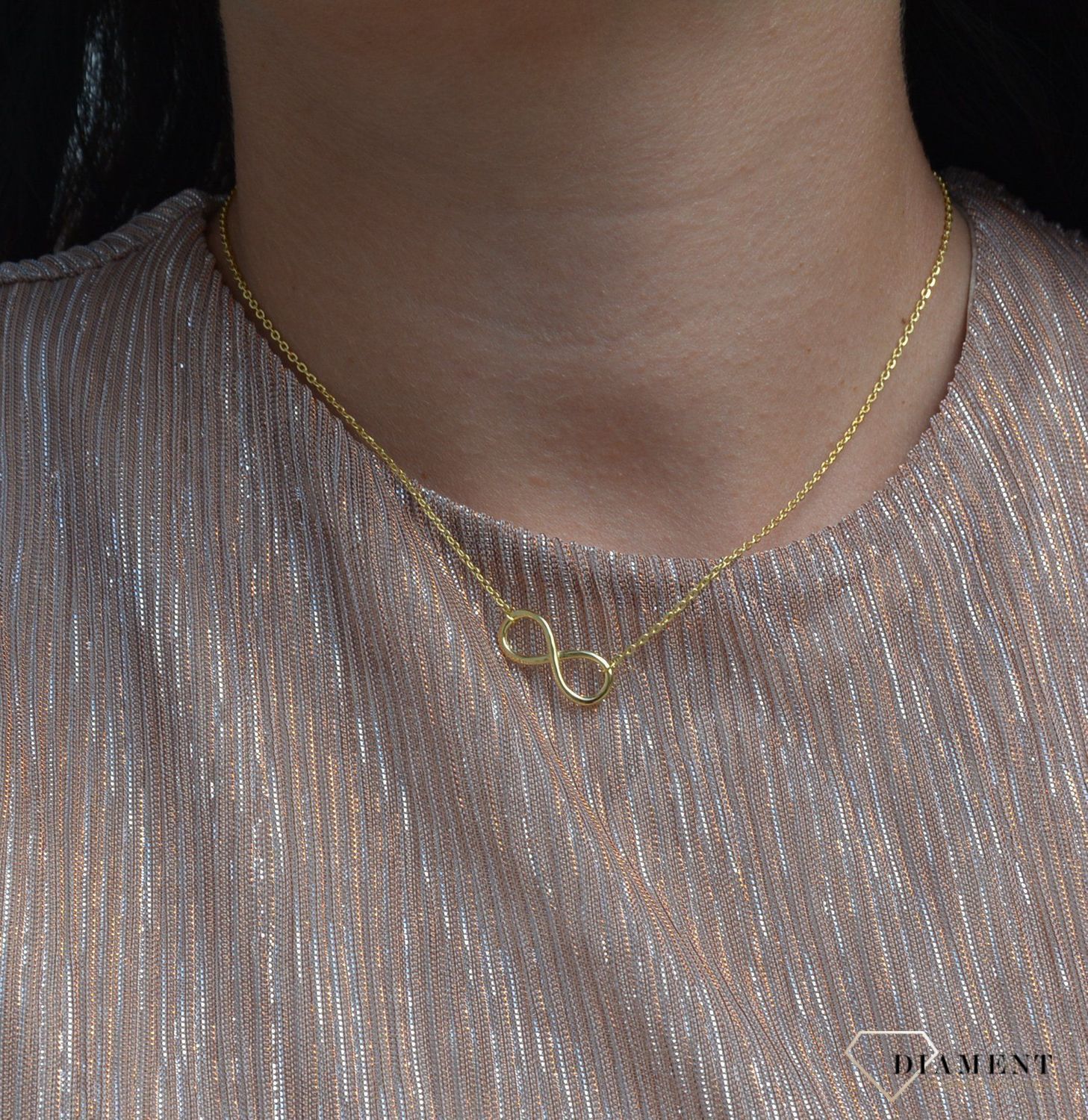 Naszyjnik pozłacana celebrytka nieskończoność.jpg