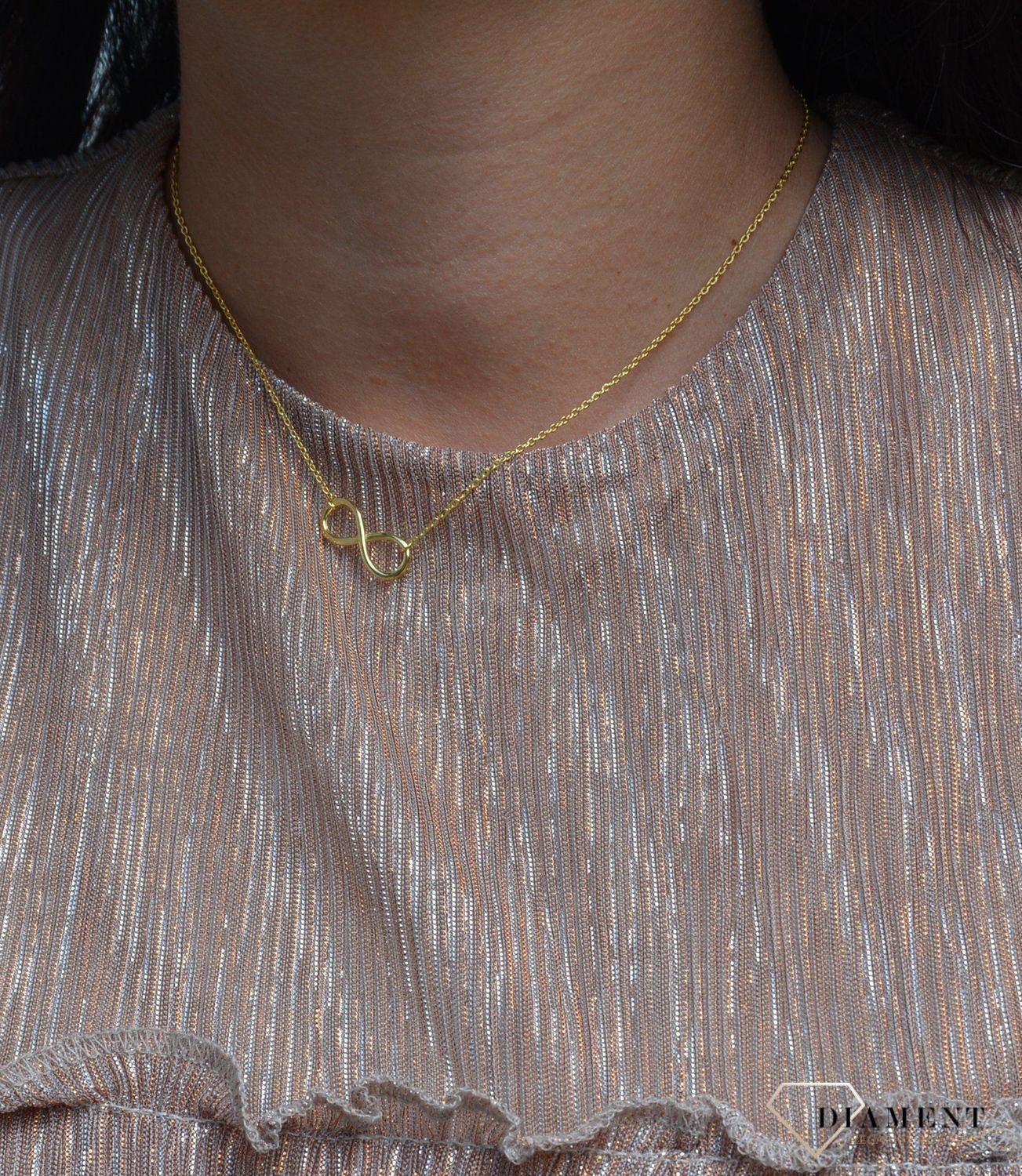 Naszyjnik pozłacana celebrytka nieskończoność.jpg