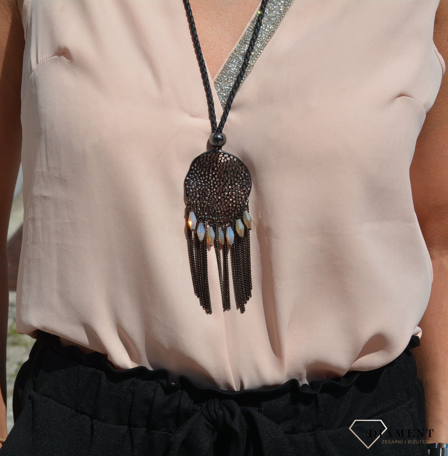 Długi naszyjnik czarny rzemyk łapacz snów.jpg