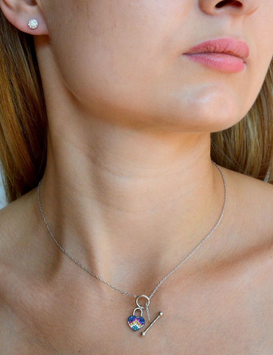Srebrny naszyjnik damski celebrytka kolorowe serduszko DIA-NSZ-10357-925. Naszyjnik srebrny damski. Naszyjnik srebrny z sercem. Srebrny naszyjnik celebrytka z cyrkoniami. Naszyjnik celebrytka idealny na prezent (1).jpg