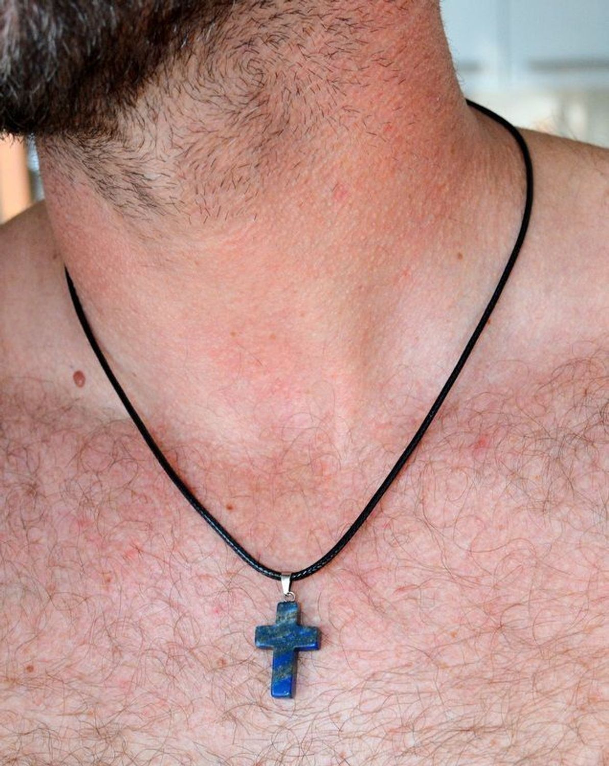 Naszyjnik męski stalowy na rzemyku z krzyżem z kamienia naturalnego Lapis lazuli DIA-NSZ-10506-STAL.jpg