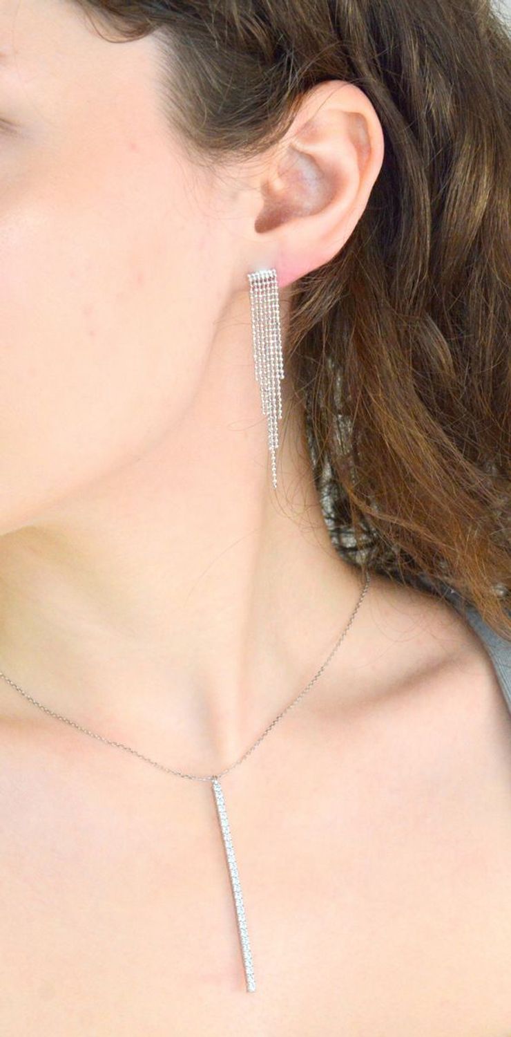 Srebrny naszyjnik damski 925 krawatka z cyrkoniami DIA-NSZ-10820-925.  Naszyjnik typu krawatka. Naszyjnik został stworzony dla odważnych i pewnych siebie kobiet. Przedstawiamy naszą propozycje ślubnej biżuterii.1.jpg