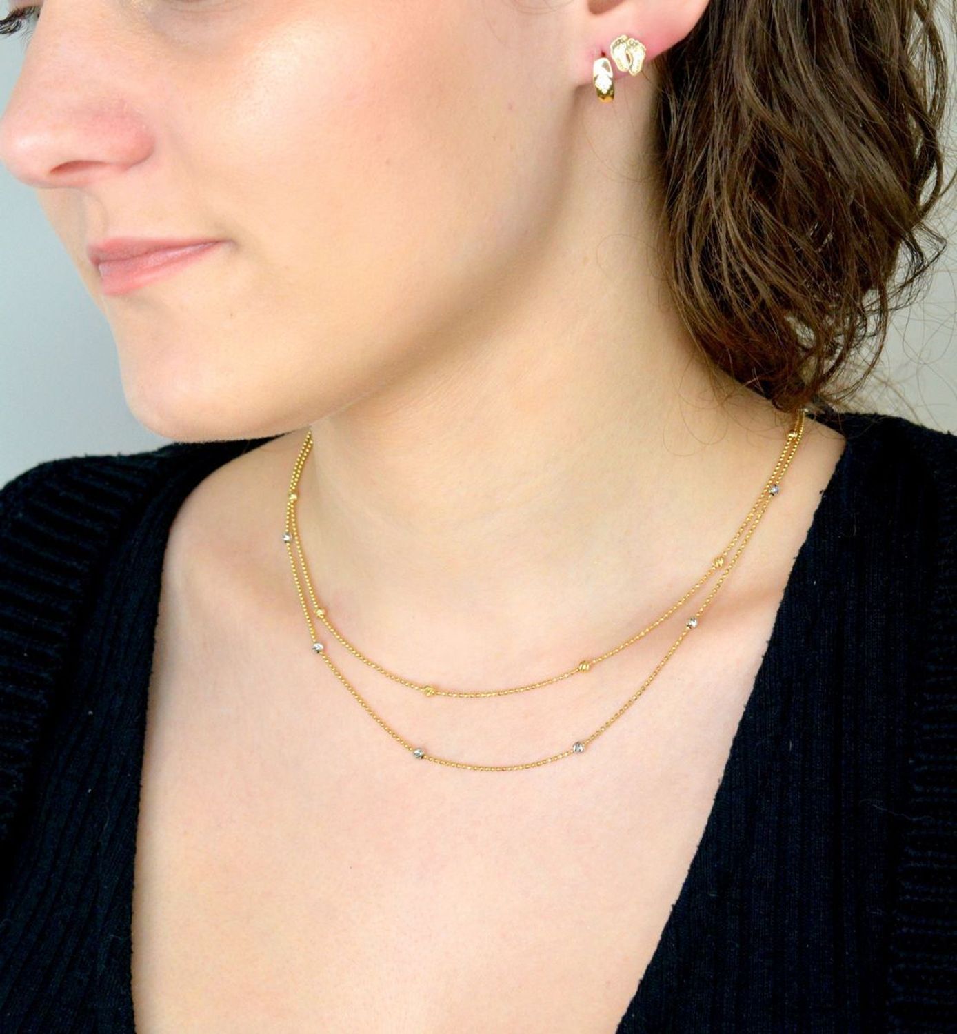 Złoty naszyjnik damski z kuleczkami białe i żółte złoto DIA-NSZ-10881-585. Delikatny naszyjnik kuleczki wykonany z najwyższej jakości złota próby 585. 1.jpg