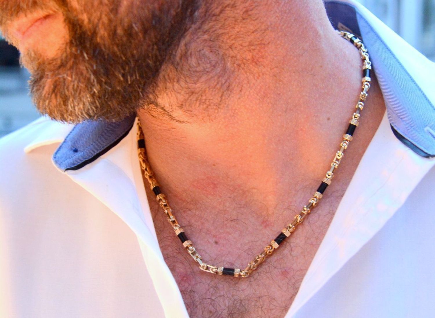 Złoty naszyjnik grube ogniwa królewski z onyksem Szanel DIA-NSZ-10995-585. Naszyjnik o długości 60 cm z gwoździem Chanel.jpg