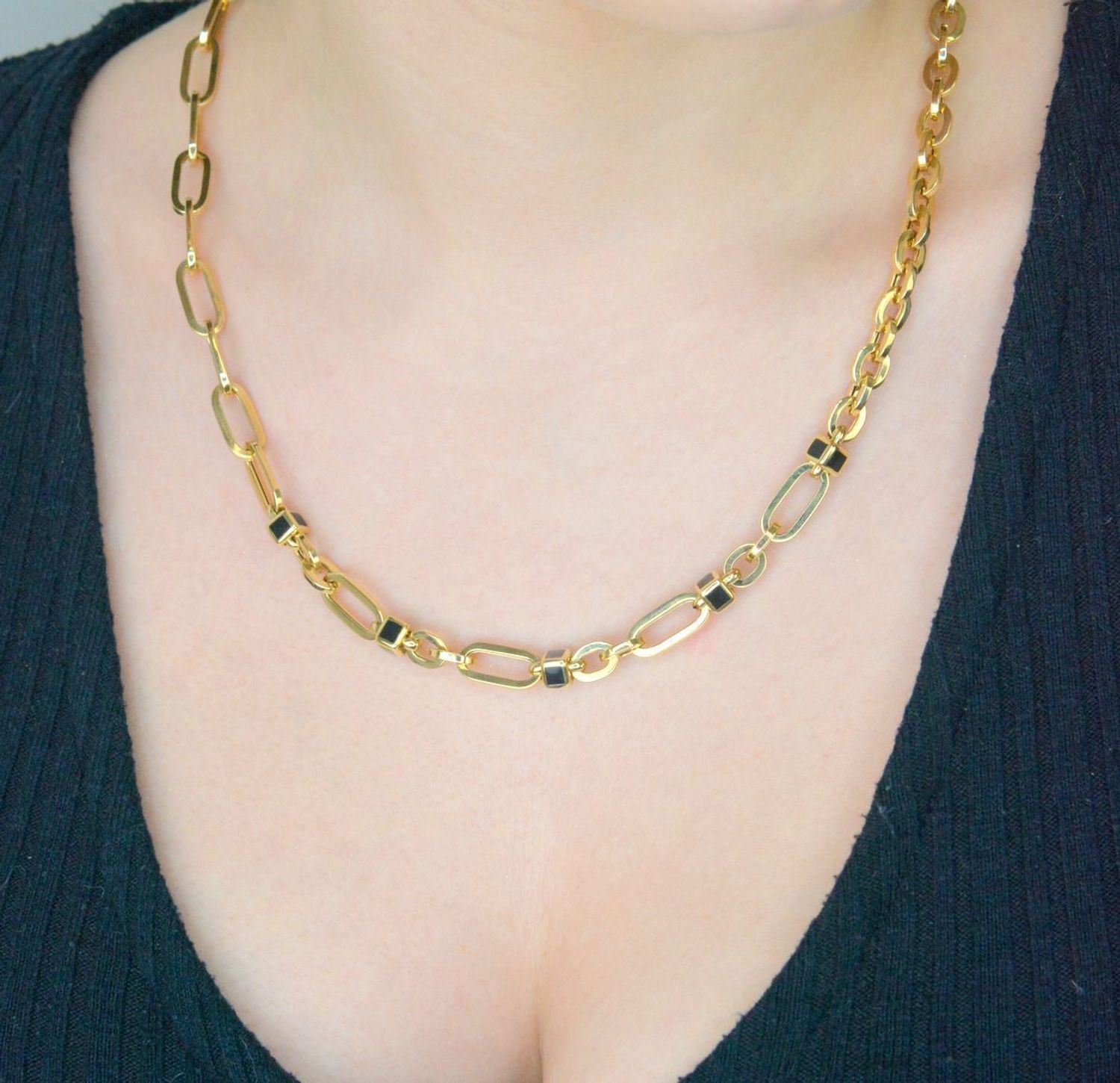 Naszyjnik złoty spinaczowy pr 585, DIA-NSZ-10997-585 Delikatny naszyjnik wykonany z wysokiej jakości złota próby 375. Łańcuszek z prostych owalnych ogniw. Złoty naszyjnik idealnie sprawdzi się 1.jpg