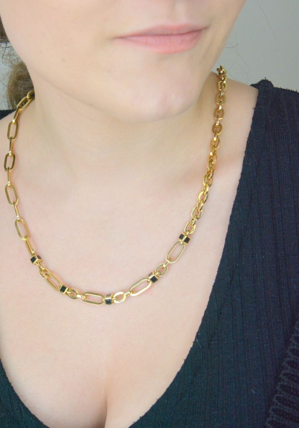 Naszyjnik złoty spinaczowy pr 585, DIA-NSZ-10997-585 Delikatny naszyjnik wykonany z wysokiej jakości złota próby 375. Łańcuszek z prostych owalnych ogniw. Złoty naszyjnik idealnie sprawdzi się 1.jpg