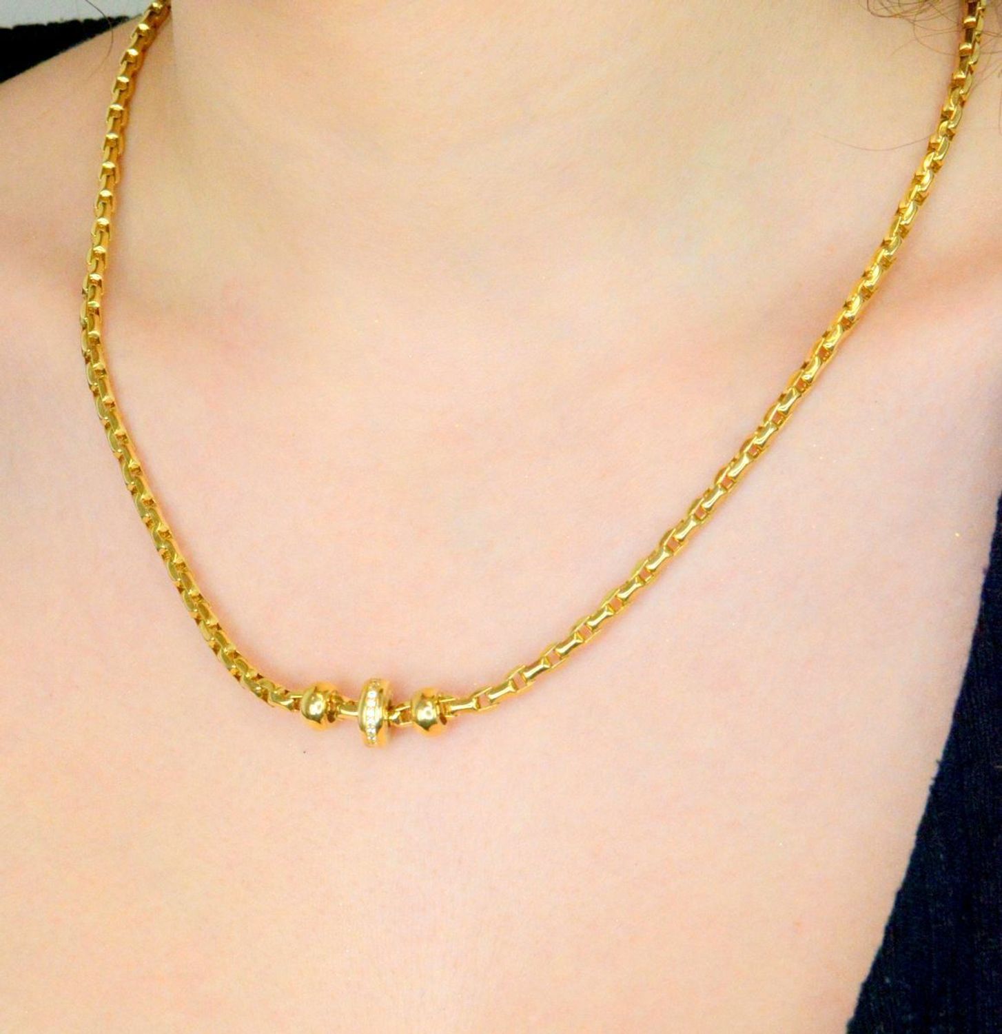 Bogata złota kolia duże ogniwa z charmsem złoto próba 585 DIA-NSZ-11003-585. Efektowny naszyjnik wykonany z najwyższej jakości złota próby 585.1.jpg