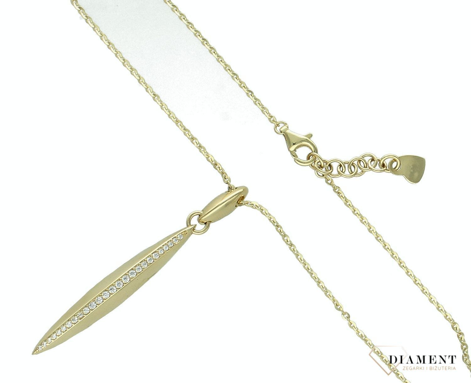 Złoty naszyjnik damski 585 podłużny wisiorek z cyrkoniami DIA-NSZ-11280-585. Naszyjnik damski złoty. Złoty naszyjnik damski ankier. Złoty naszyjnik damski z podłużną zawieszką. Naszyjnik damski złoty na prezent (4).jpg