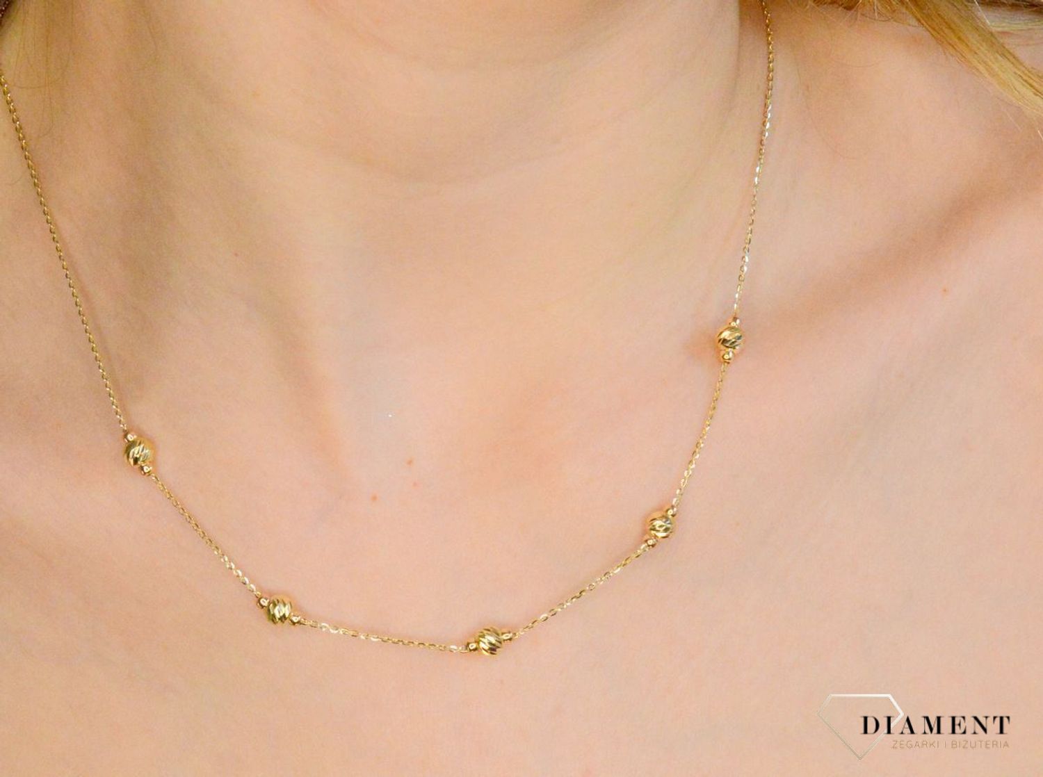 Złoty naszyjnik damski 585 celebrytka z kuleczkami DIA-NSZ-11305-585. Naszyjnik damski złoty. Złoty naszyjnik damski ankier. Złoty naszyjnik damski z kuleczkami. Naszyjnik damski złoty na prezent.Naszyjnik damski złota celeb (1).jpg