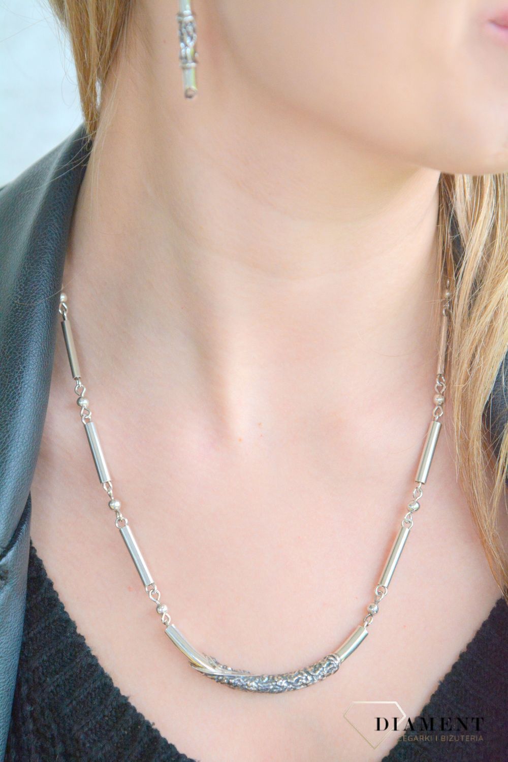 Srebrny naszyjnik damski 925 oksydowany o nowoczesnym wzorze DIA-NSZ-11372-925. Srebrny naszyjnik damski. Naszyjnik srebrny o nowoczesnym wzorze. Srebrny naszyjnik oksydowany na prezent..jpg
