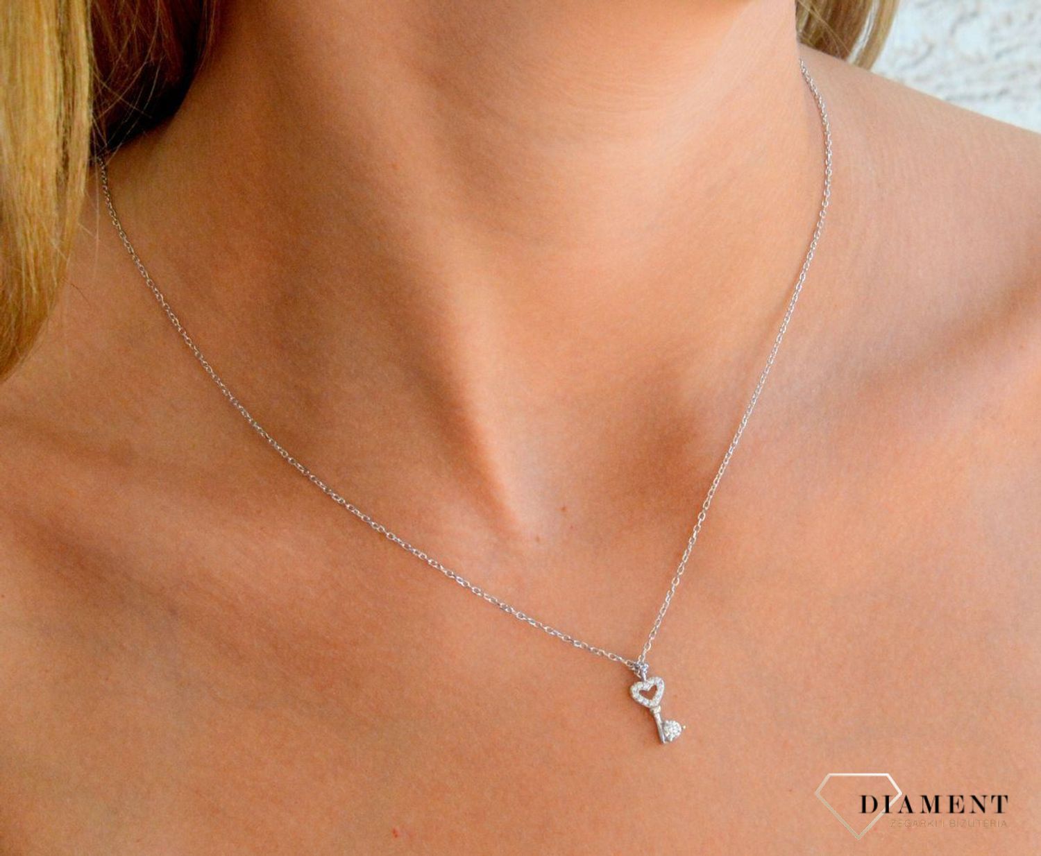 Srebrny naszyjnik damski 92 celebrytka kluczyk z sercem 45 cm DIA-NSZ-11652-925 (1).jpg
