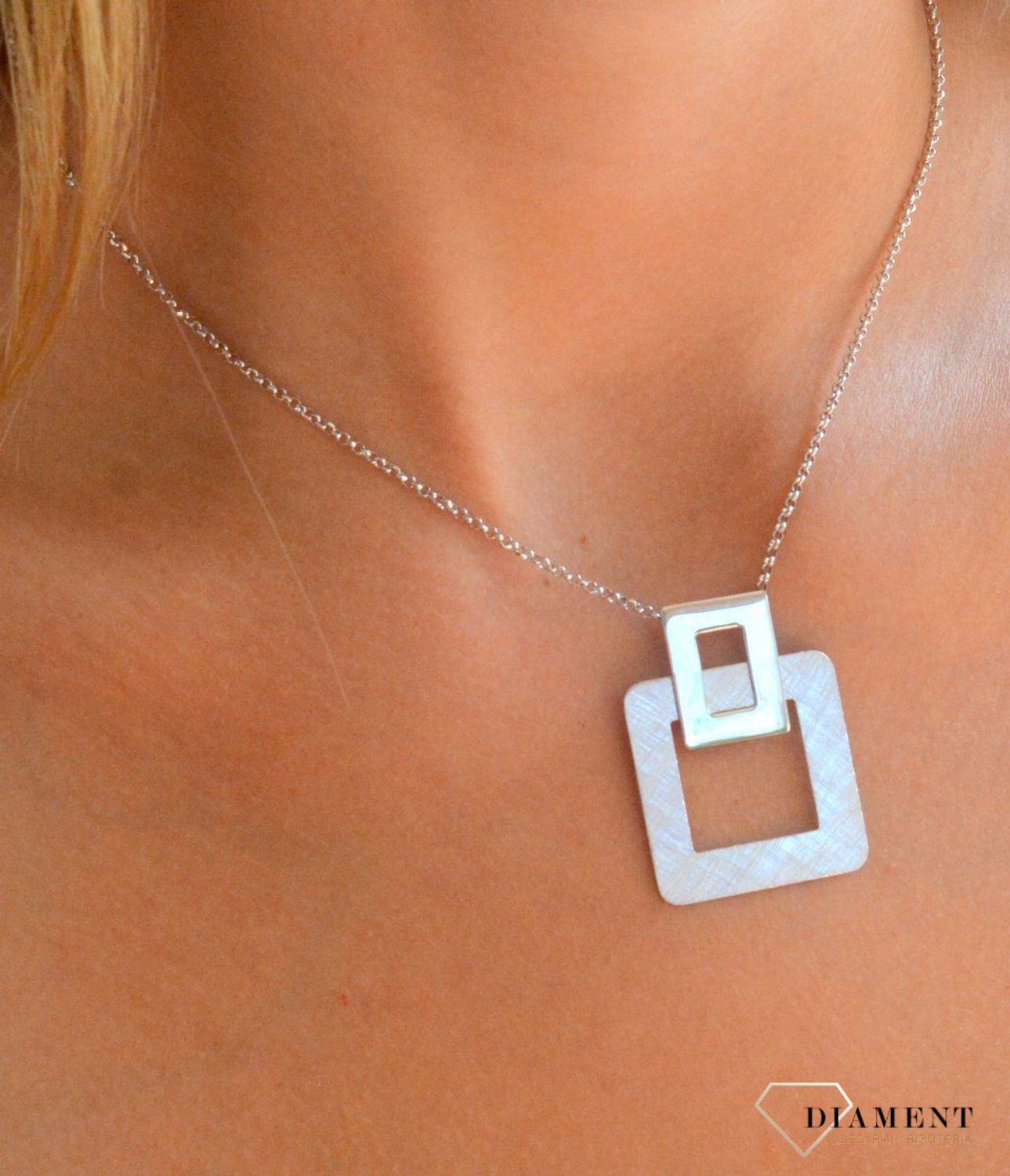 Srebrny naszyjnik damski 925 duża matowa zawieszka DIA-NSZ-11710-925 (3).jpg